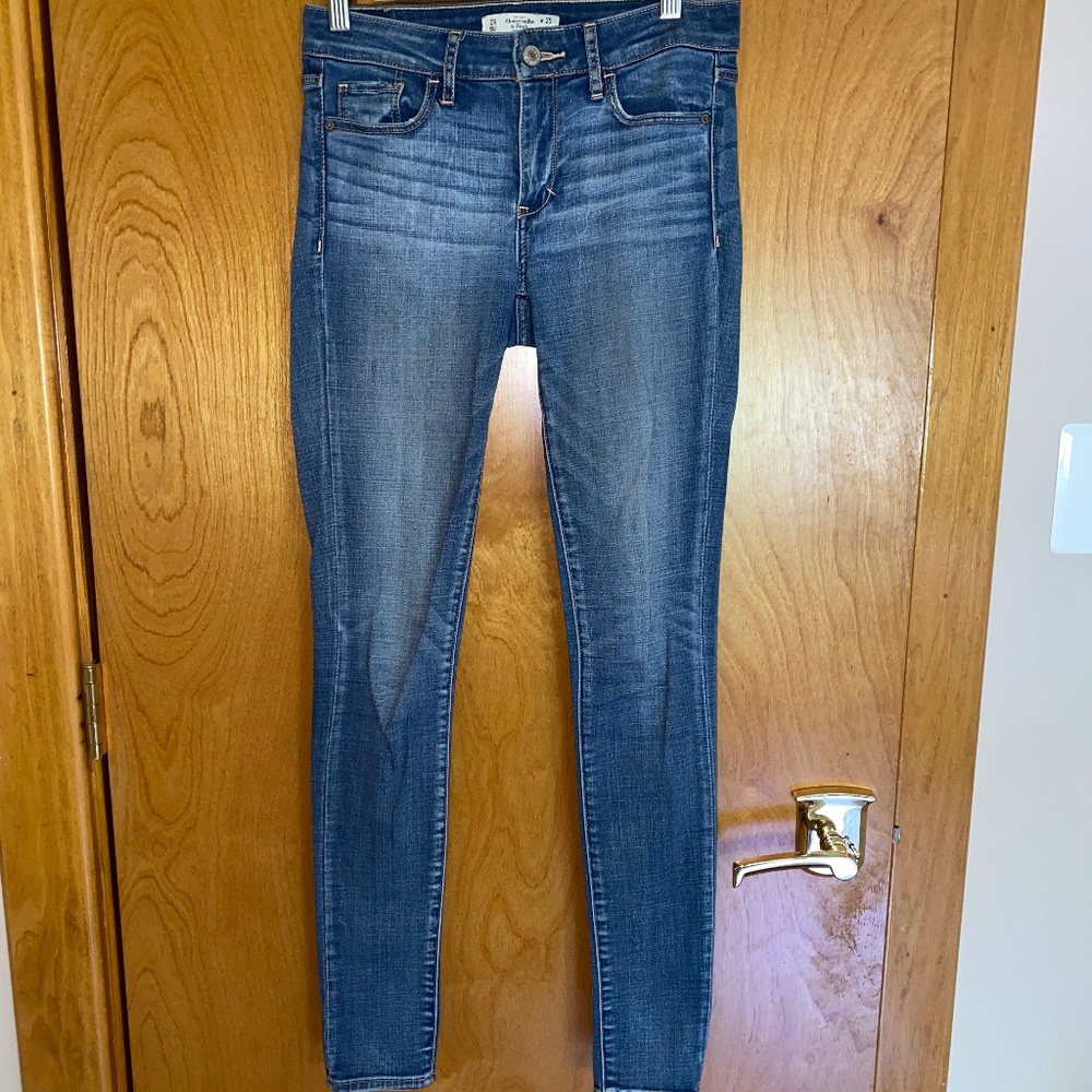 Dark-Wash Abercrombie Skinny Jeans